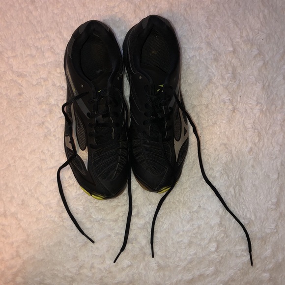 Shoes - Picture 1 of 5